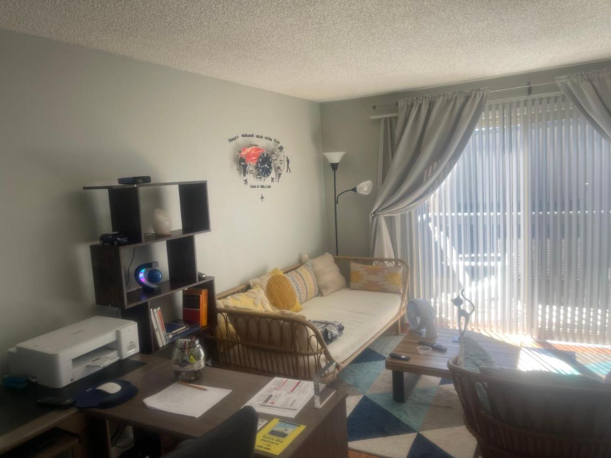 Shared Space With Private Room In Beautiful Lakefront Apartment Federal Way Exterior photo