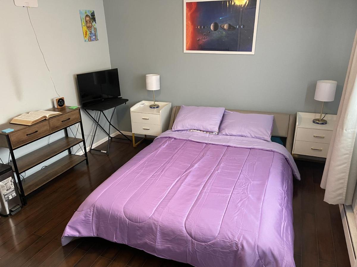Shared Space With Private Room In Beautiful Lakefront Apartment Federal Way Exterior photo